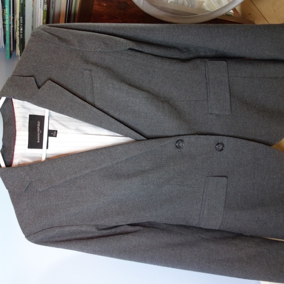 Banana Republic Grey Blazer - Picture 3 of 4